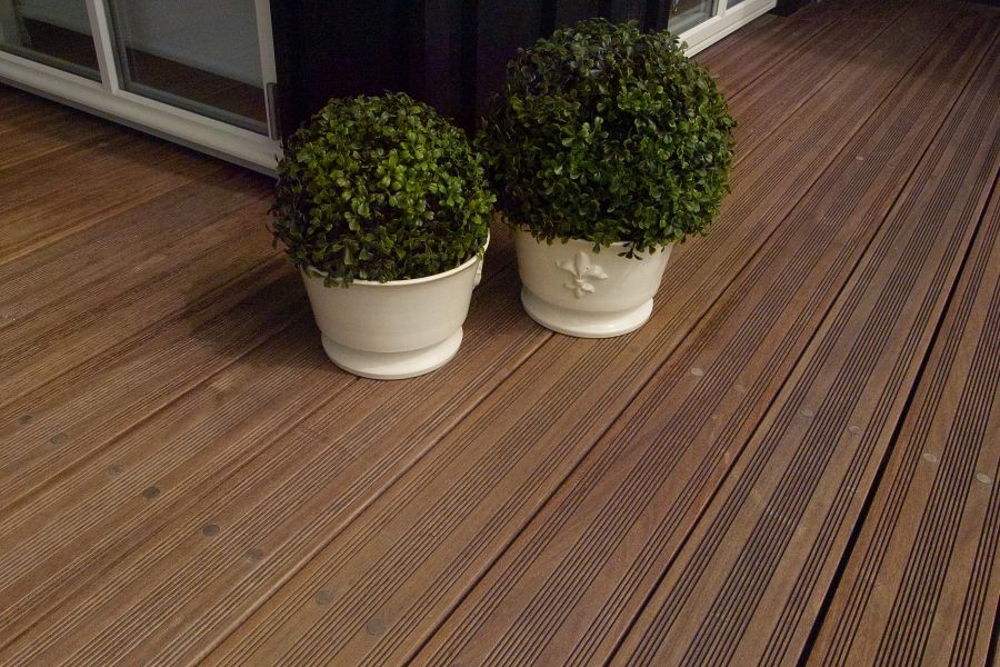 Terrassebrædder i hårdttræ billige terrassebrædder til private ...